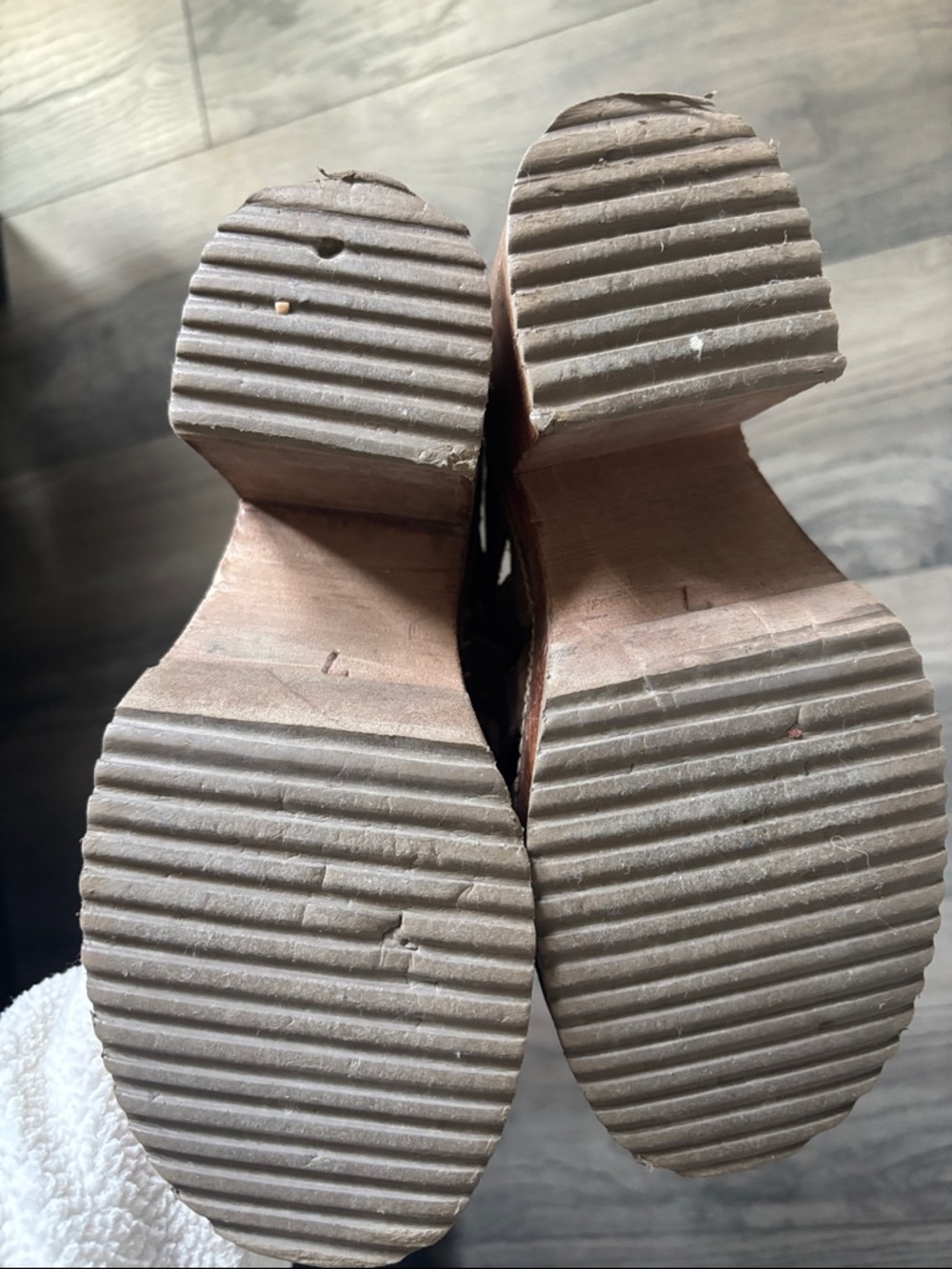 Y2K Platform Sandals - Picture 10 of 10